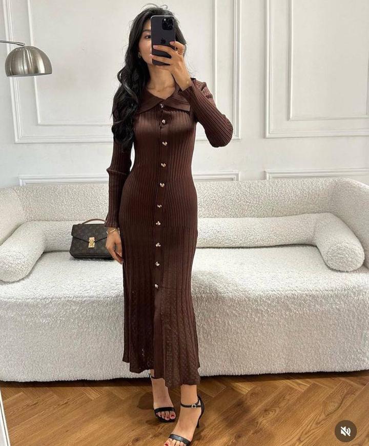 Коричневое платье