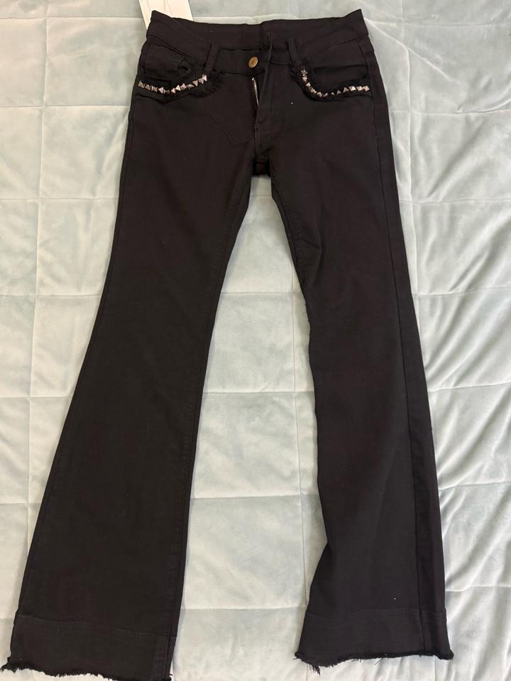 Джинсы клеш на низкой посадке