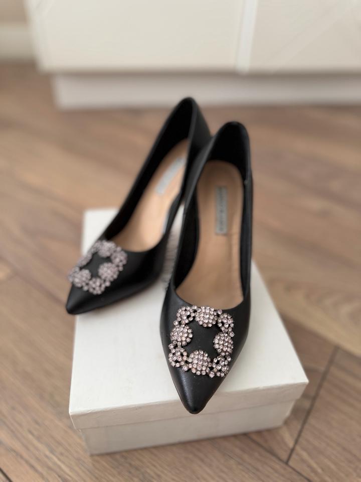 Черные кожаные туфли MANOLO BLAHNIK