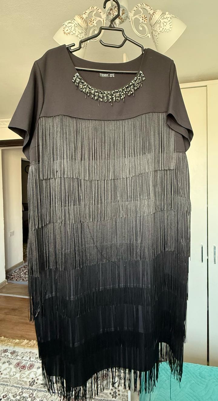 Черное платье