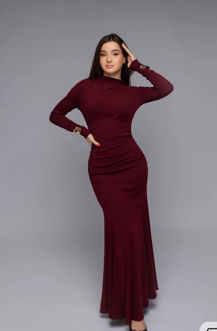 Красивое силуэтное платье