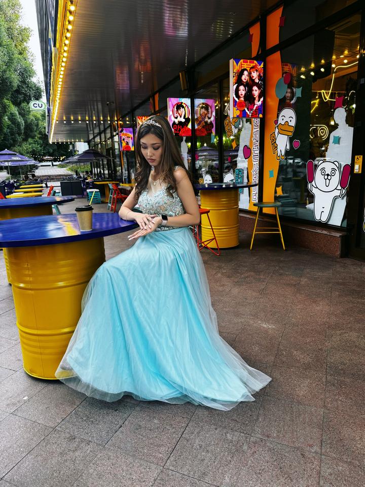 Вечернее платье