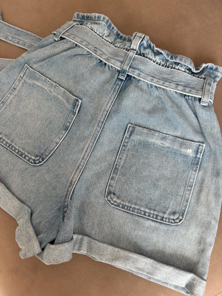Шорты Zara