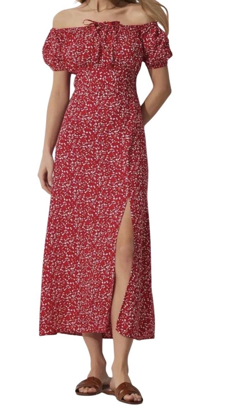 Женский красный сарафан