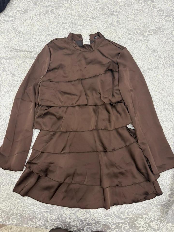 Шелковое платье Zara