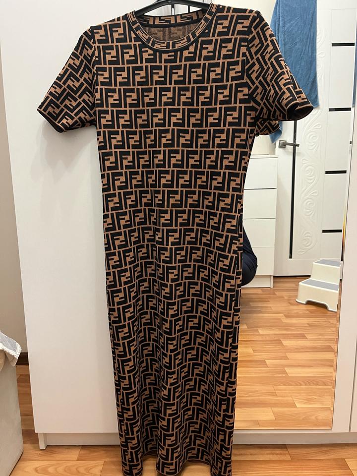 Платье под Fendy