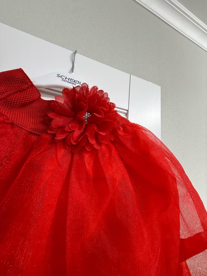 Юбка красная на 5-7 лет