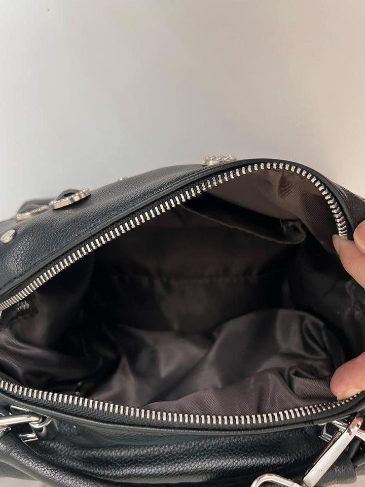 Эффектная сумка из натуральной кожи