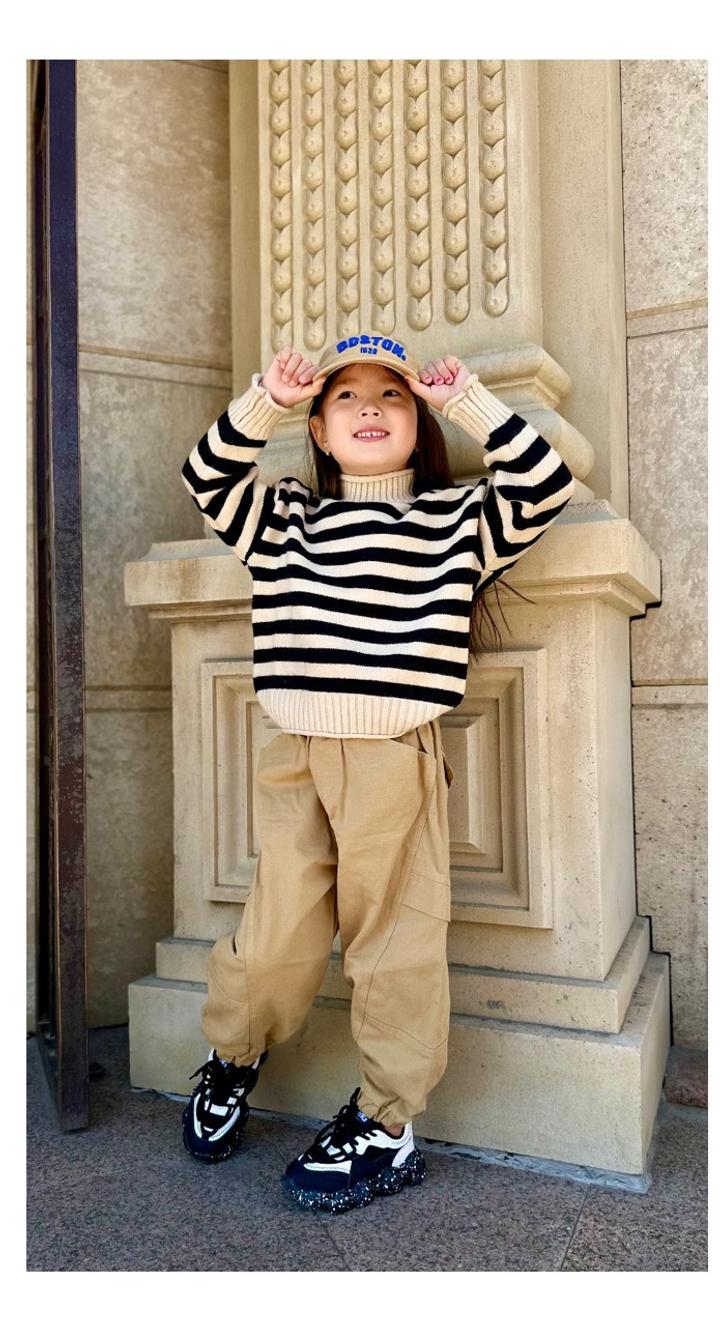 Свитер для девочек новый