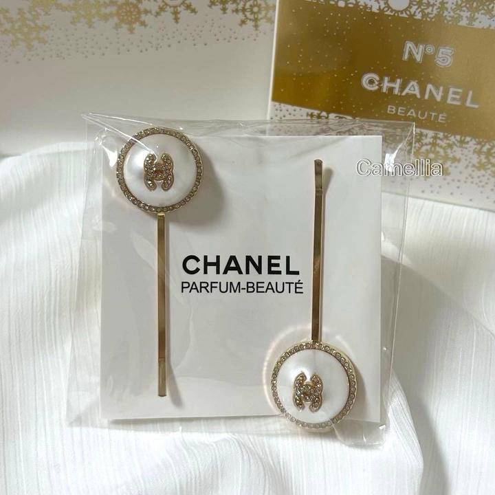 Невидимки для волос Chanel