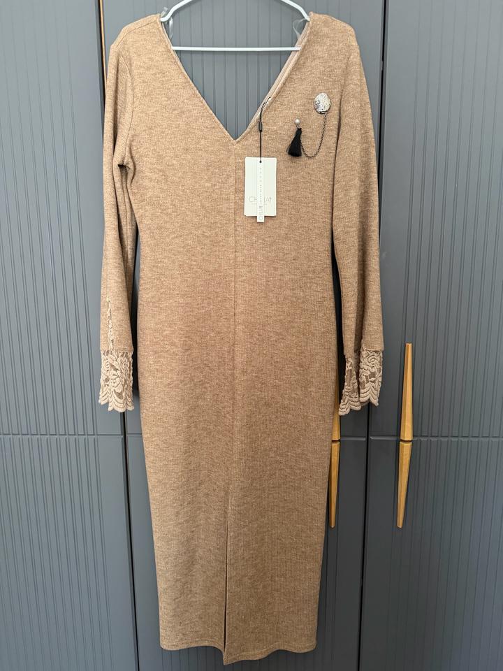 Платье коричневого цвета