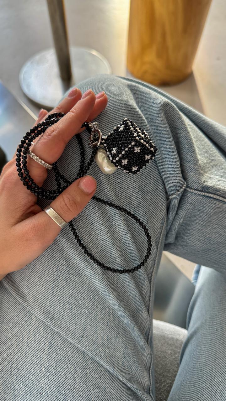 колье из натуральной шпинели и жемчуга