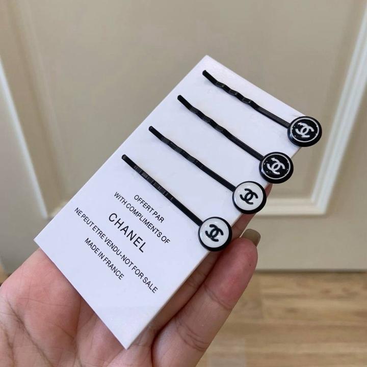 Невидимки для волос Chanel