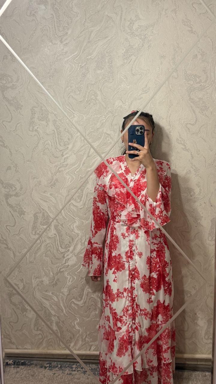 Красный платья