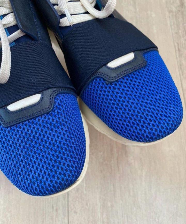 Balenciaga оригинал Размер: 37 Стильные и редкие кроссовки в насыщенном синем