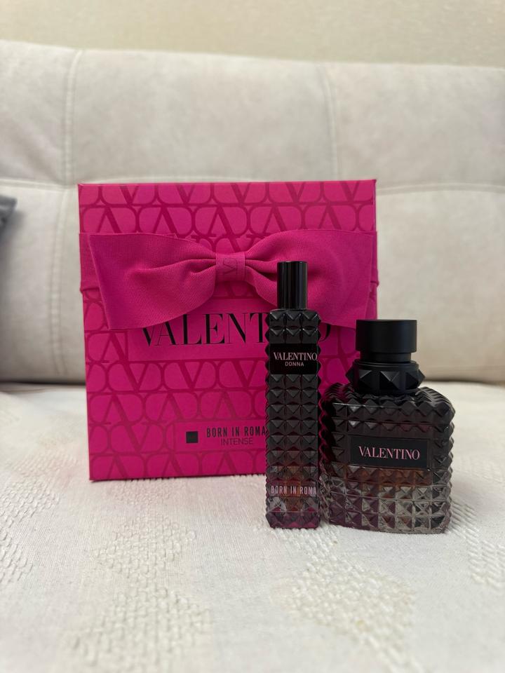 Парфюмерная вода VALENTINO born in roma intense