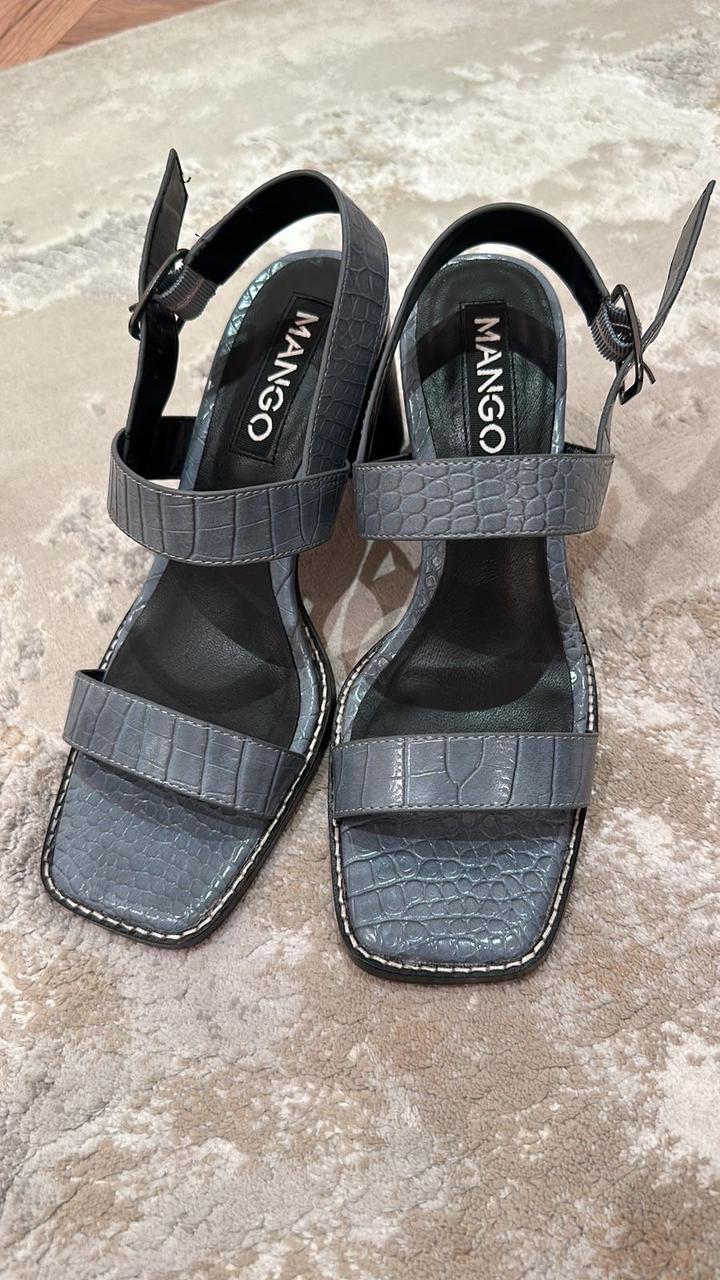 Босоножки Mango