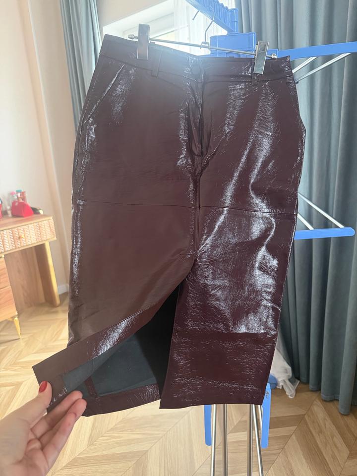 Лаковая юбка Mango