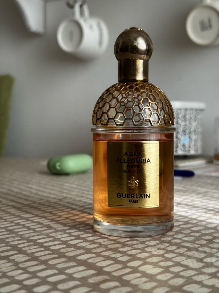 Aqua Allegoria Forte Oud Yuzu Guerlain