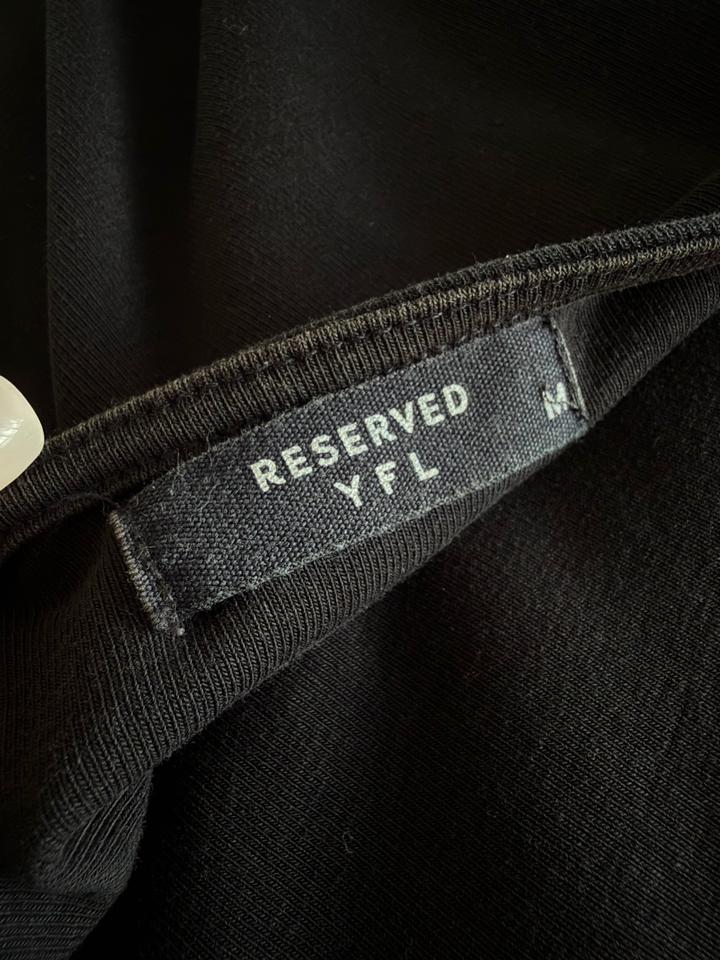 Футболка reserved