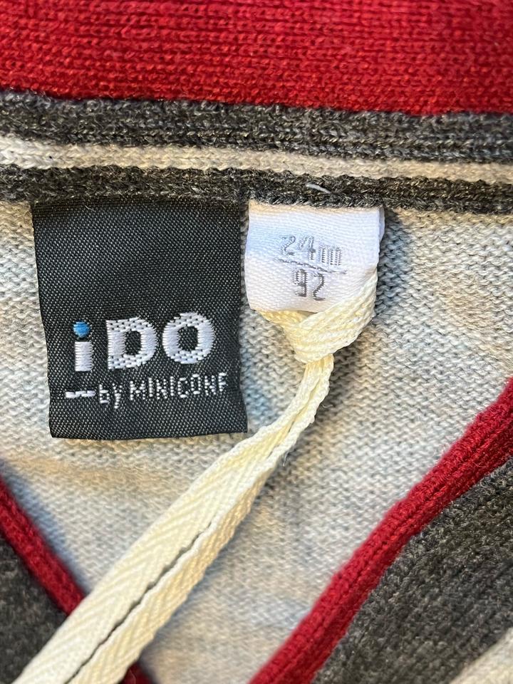 Детские новые футболки, производство Турция. На 2 и 3 года