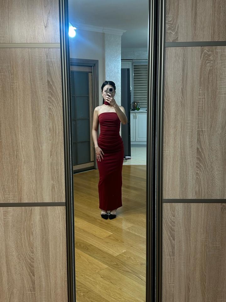 Бордовое платья