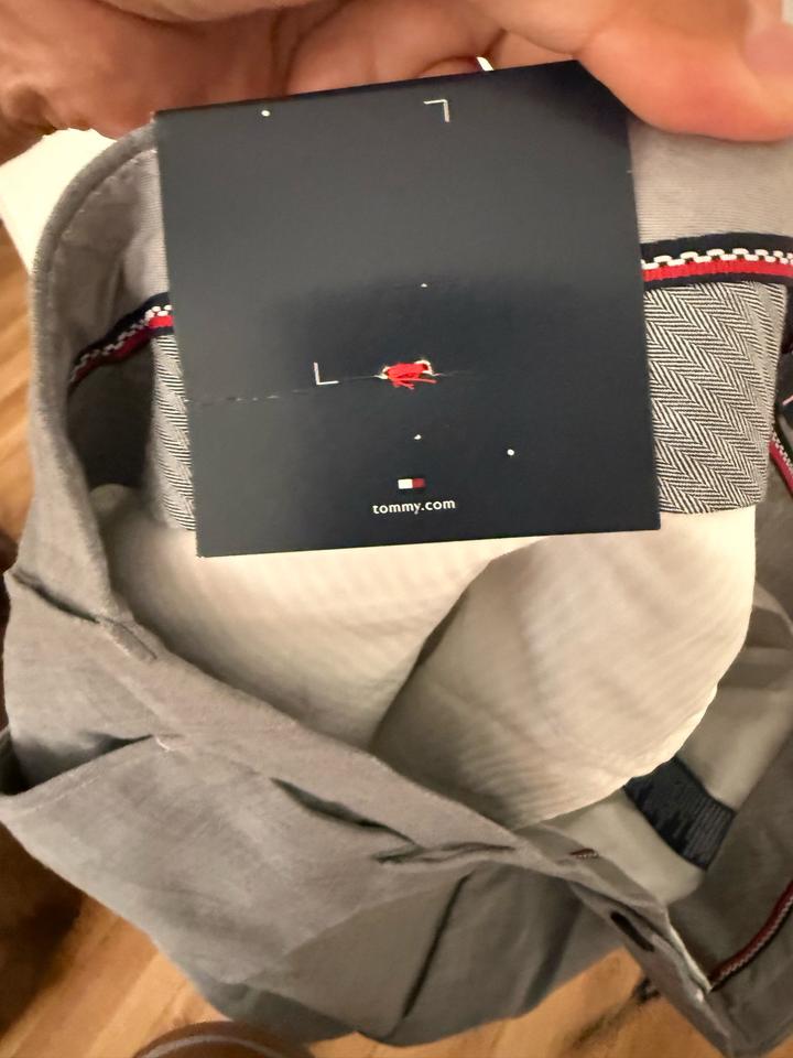 Абсолютно новые брюки Tommy Hilfiger