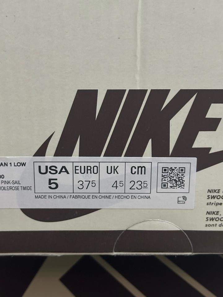 Кроссовки Travis Scott x Air Jordan 1 Low OG 'Shy Pink