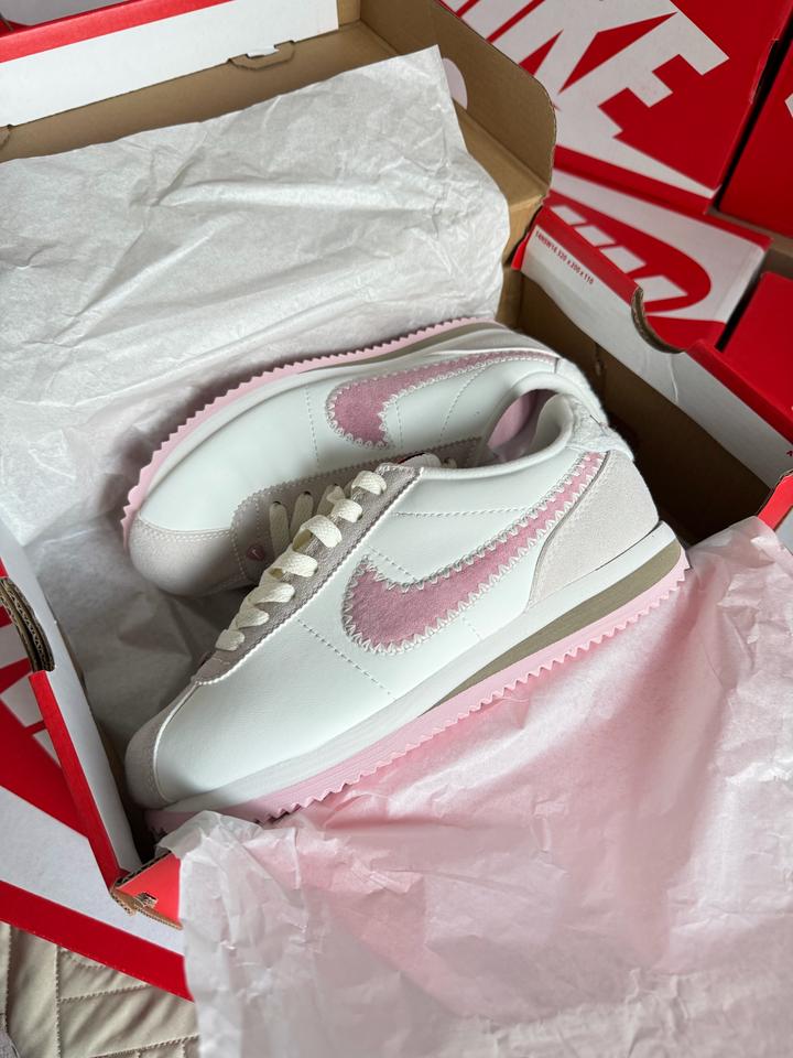 Кроссовки Nike Cortez pink