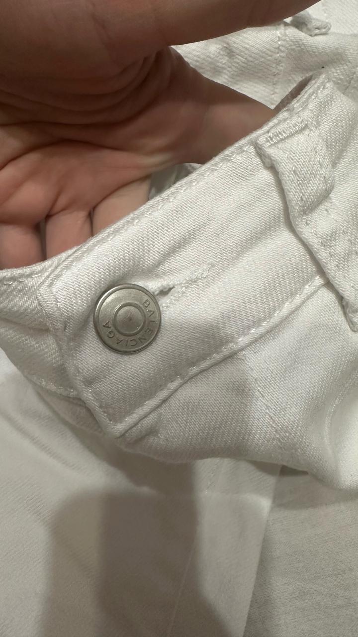 Джинсы Balenciaga в белом цвете