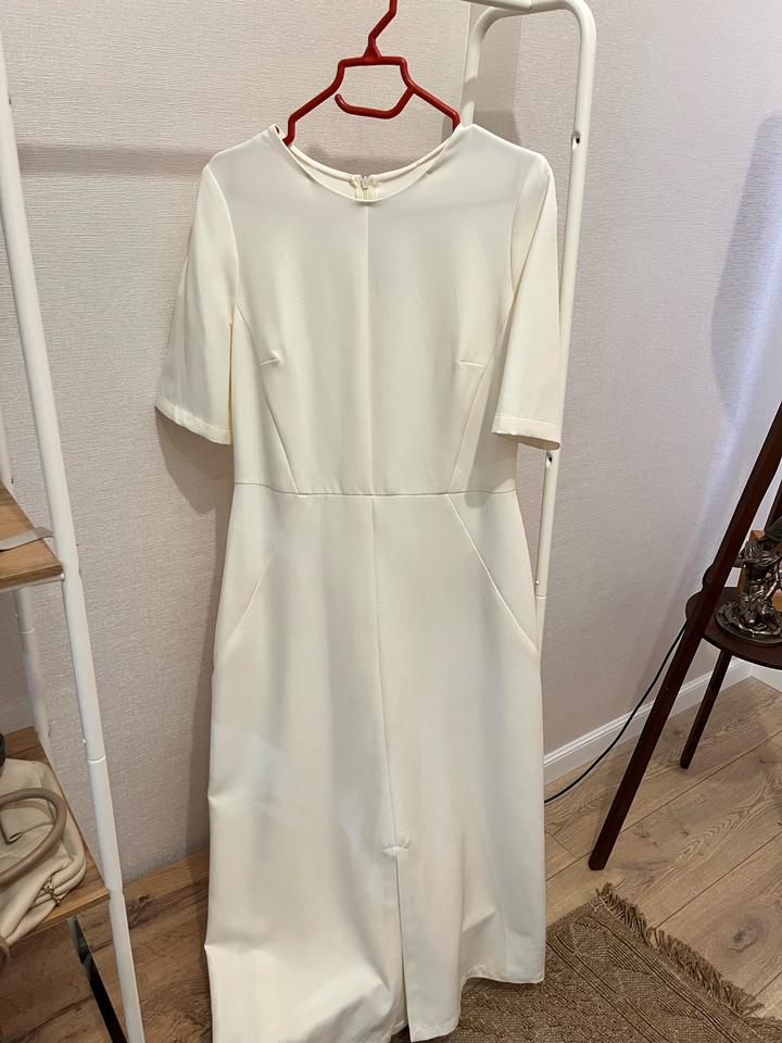 Белое платье миди от Aigul Kassimova