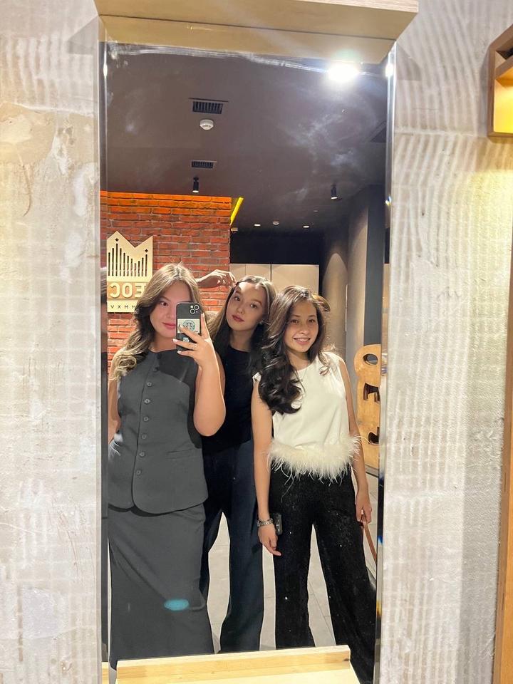 Брюки с пайетками