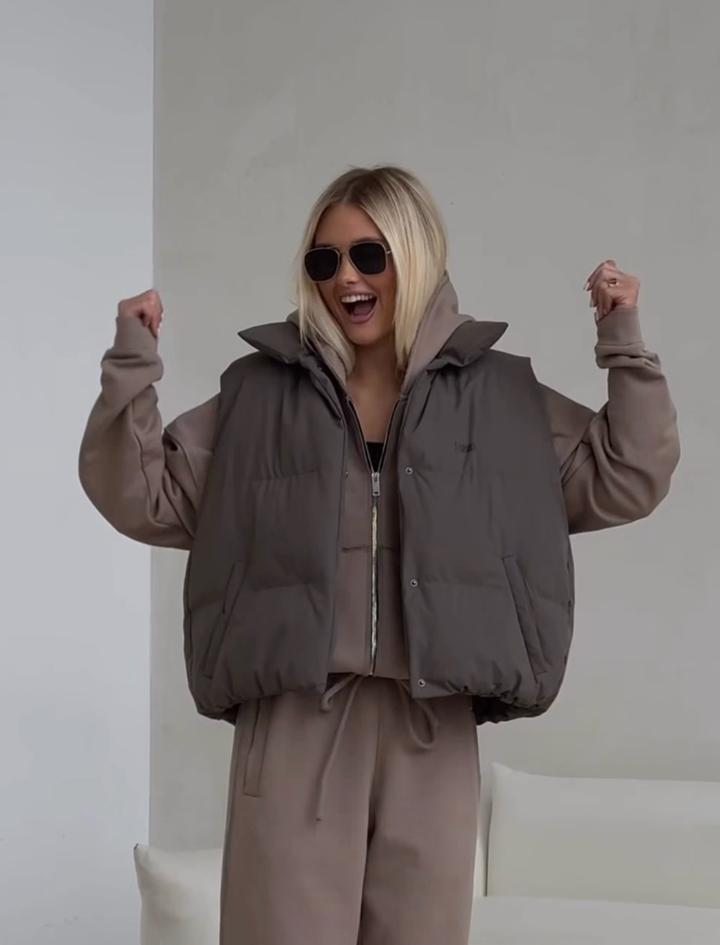 Безрукавка Amona