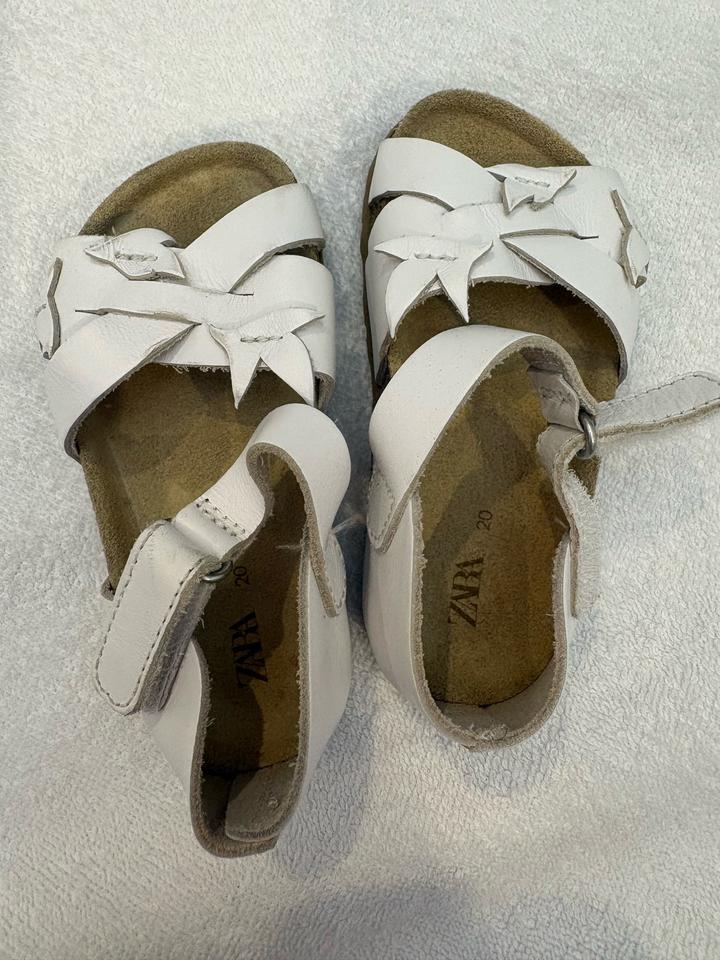 Сандали ZARA