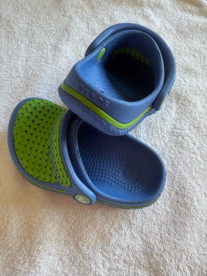 CROCS