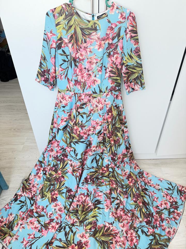 Шикарное платье от dolce&Gabbana