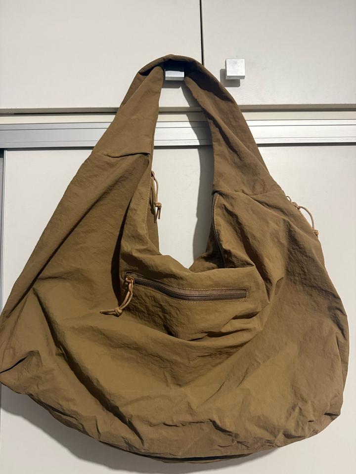 Стильная сумка hobo