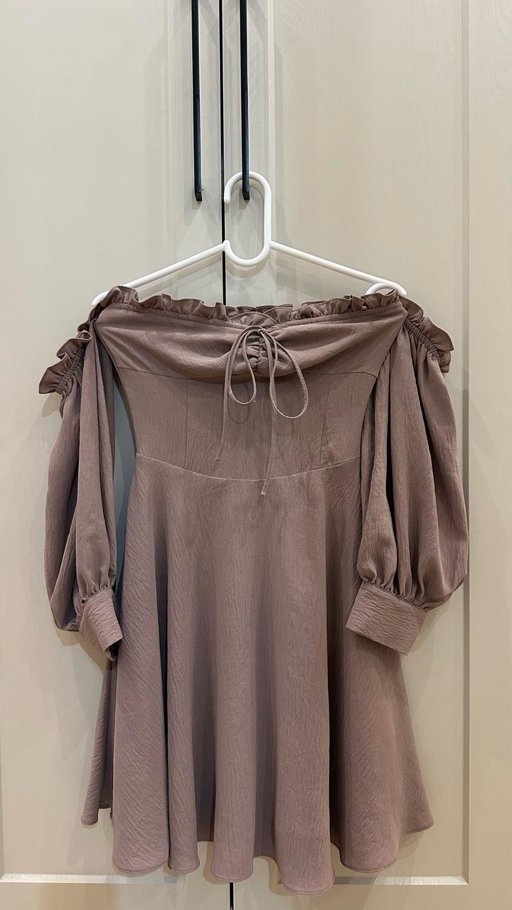 Пудро бежевое Платье Lichi