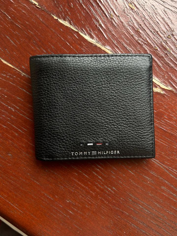 Кошелек Tommy Hilfiger
