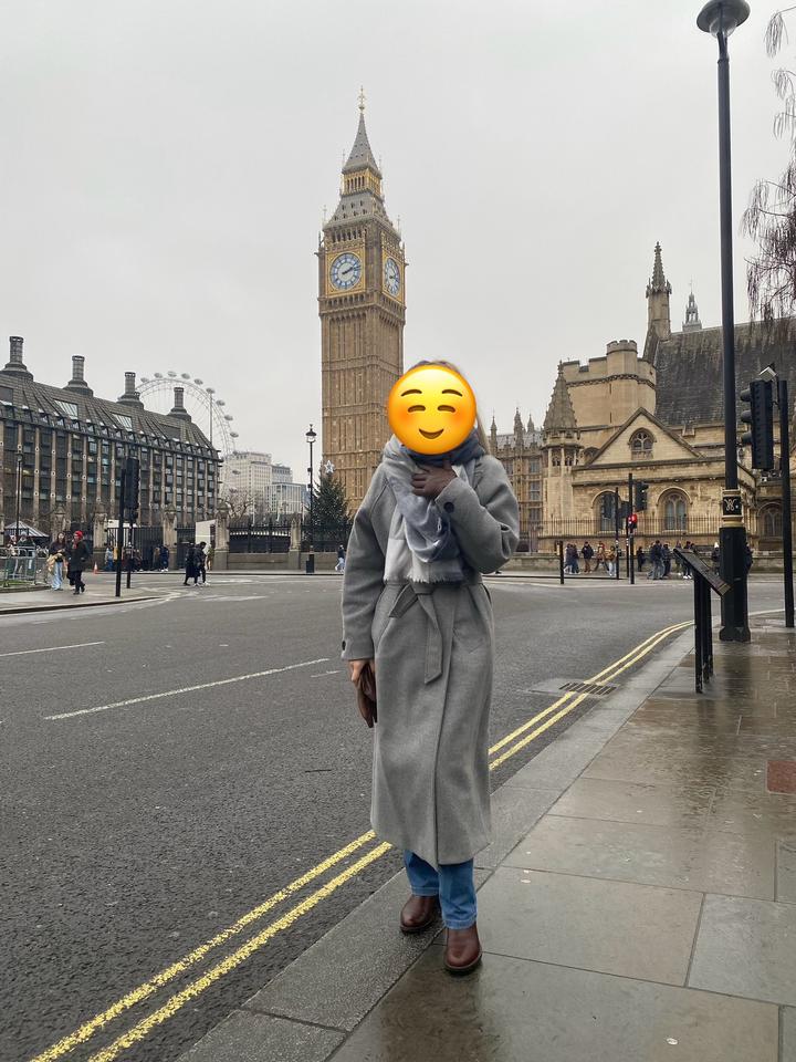 Серое пальто Zara