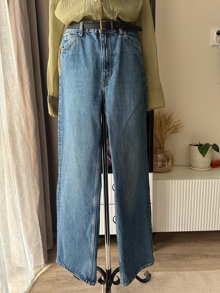 Джинсы прямые H&M