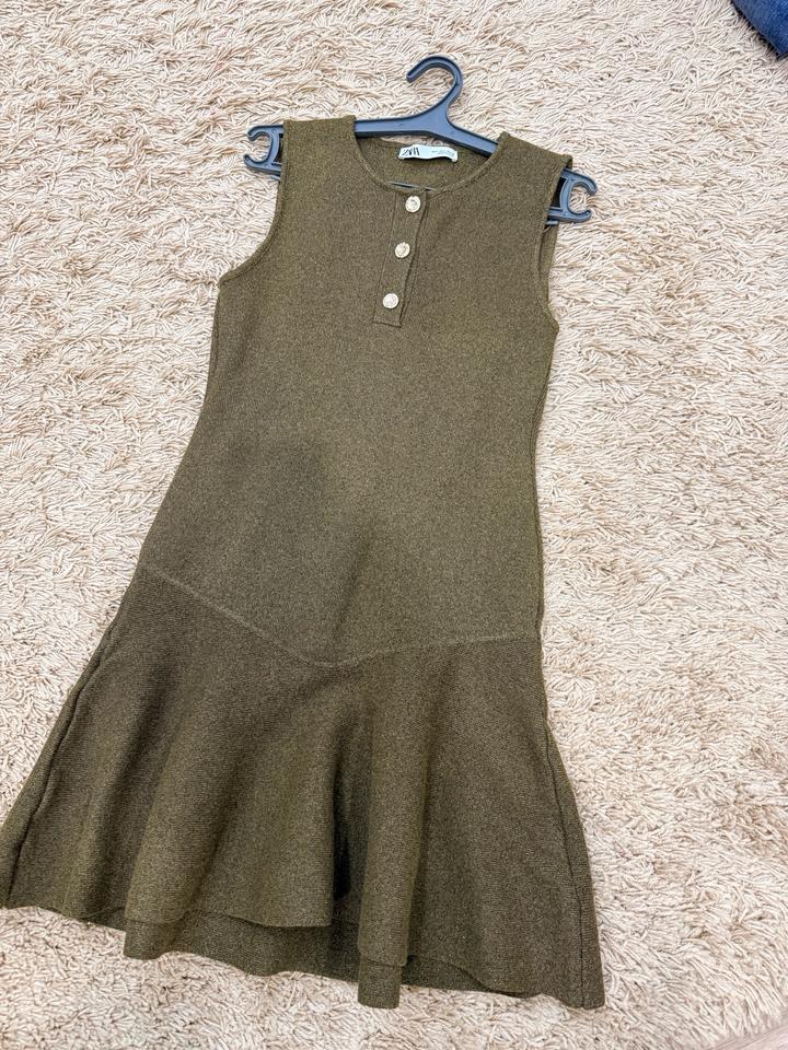 ZARA платье оливкого цвета