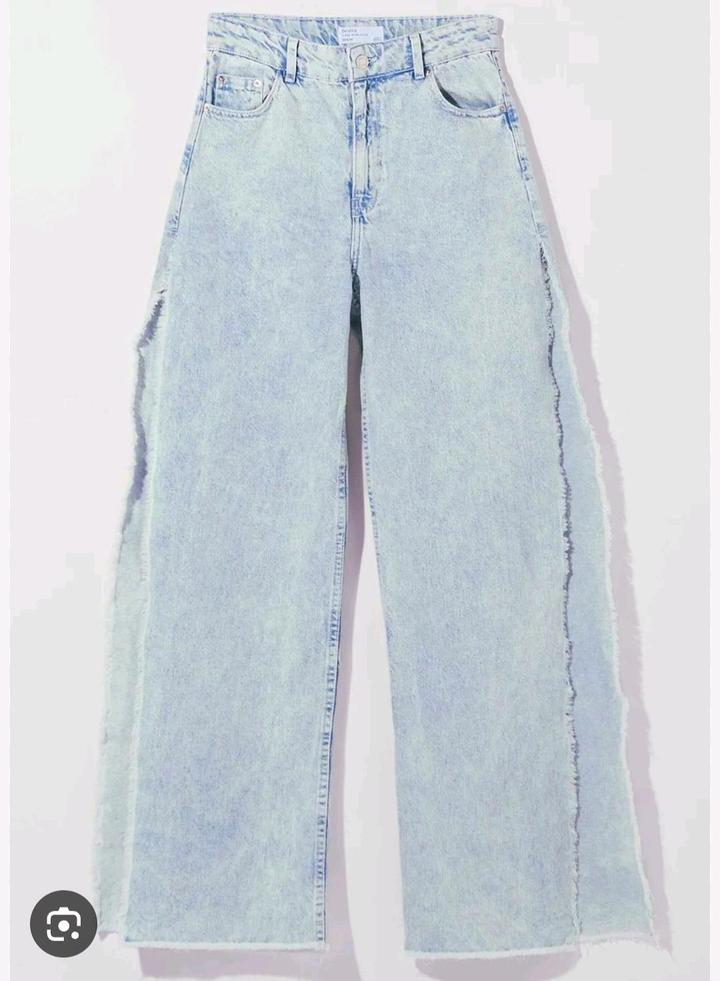 Джинсы Bershka
