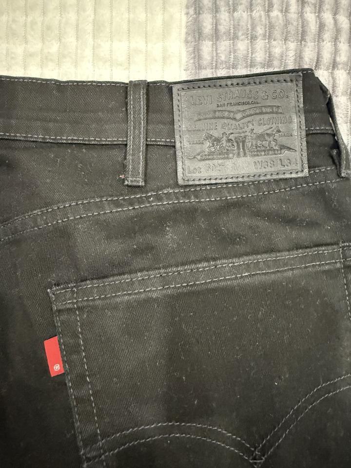 Новые джинсы Levi’s