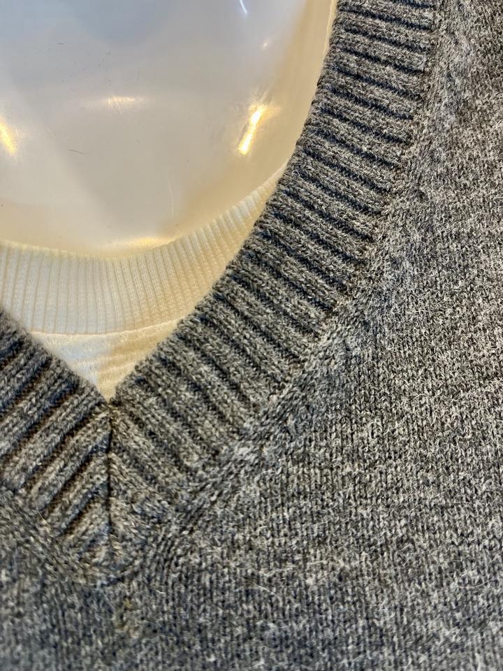 Жилетка серая