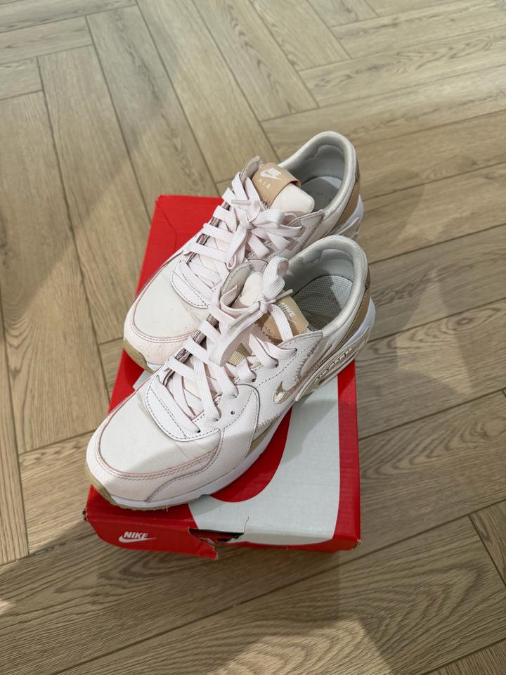 Кроссовки Nike