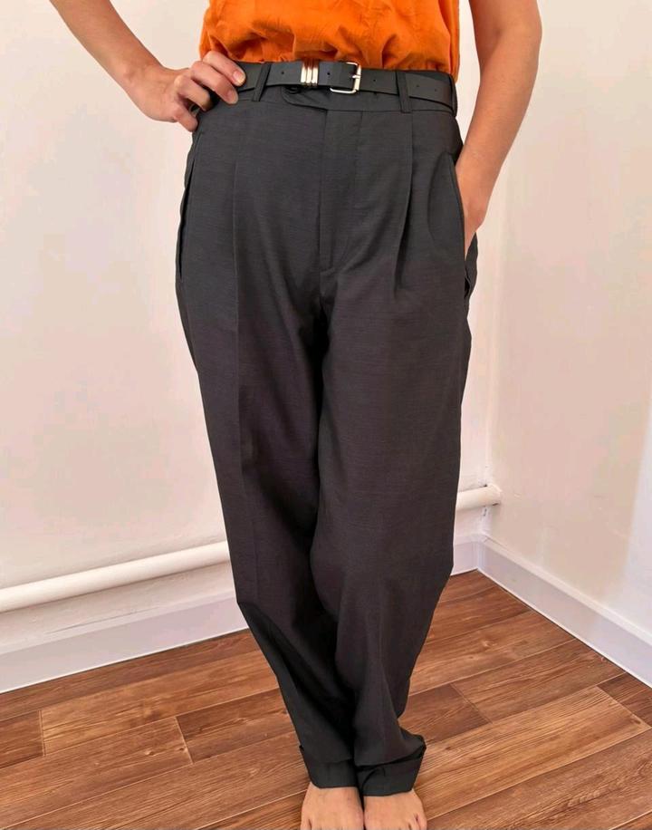 Классические брендовые брюки с защипами