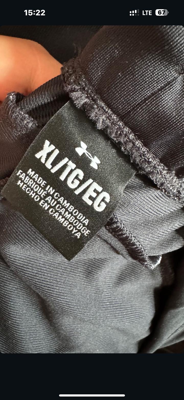 Черная оригинальная спортивка Under Armour