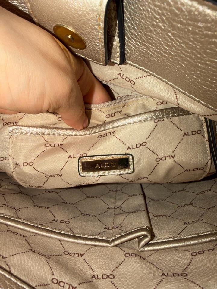 Золотистая сумка Aldo