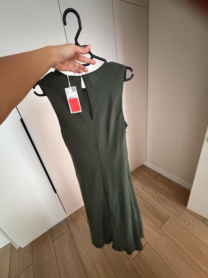 Платье Mango новое, S